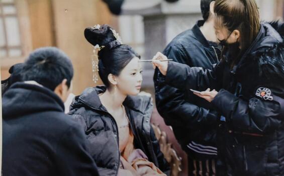 明星化妝師工資待遇及發展前景_正規化妝培訓 明星化妝師工資待遇及發展前景_正規化妝培訓