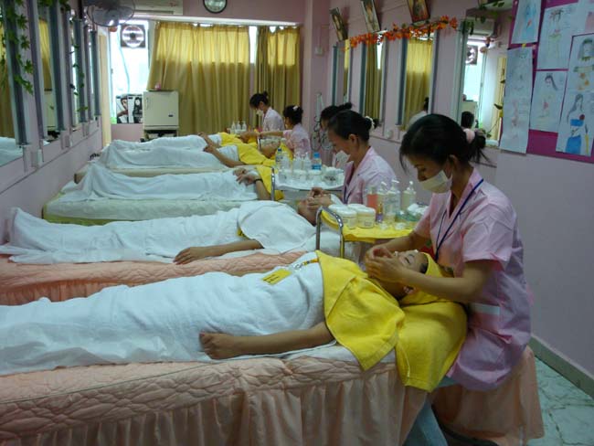 學(xué)美容好嗎?